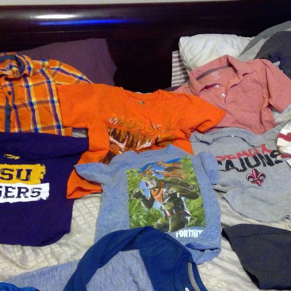 Bundle of Boys Clothes Sizes 6-7, 23 pieces - Picture 12 of 13